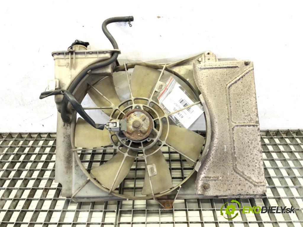 TOYOTA YARIS (_P1_) 1999 - 2005    1.0 (SCP10_) 48 kW [65 KM] benzyna 2003 - 2005  Ventilátor chladiča  (Ventilátory)