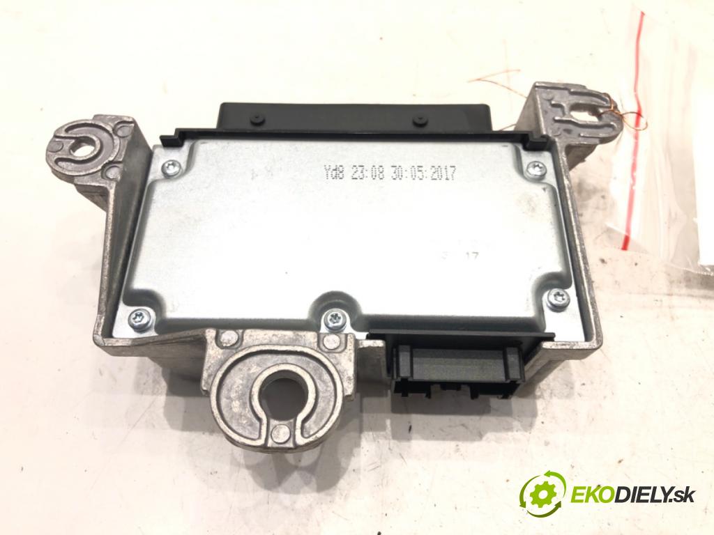 RENAULT MEGANE II Kombi (KM0/1_) 2003 - 2012    1.5 dCi (KM16, KM1E) 78 kW [106 KM] olej napędowy 2005 - 2008  senzor airbag 8200962386A (Snímače)