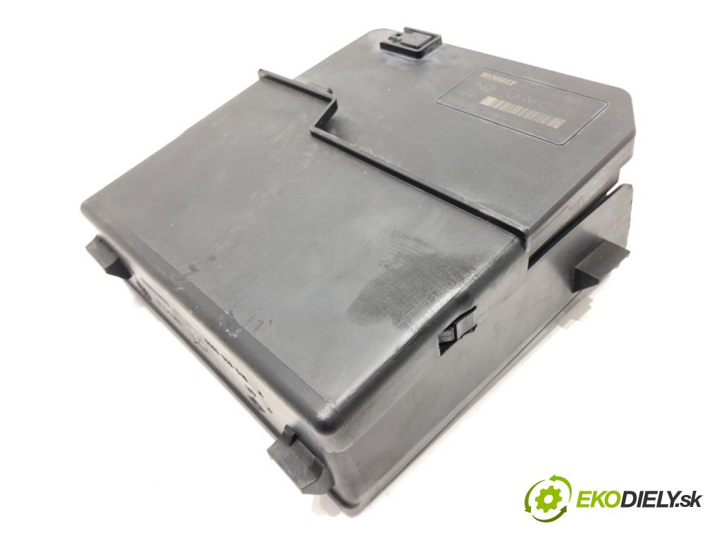 RENAULT MEGANE II Kombi (KM0/1_) 2003 - 2012    1.5 dCi (KM16, KM1E) 78 kW [106 KM] olej napędowy 2005 - 2008  Modul USM 8200481866 (Ostatné)