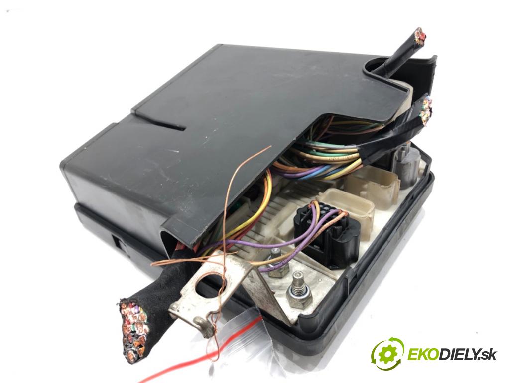 RENAULT MEGANE II Kombi (KM0/1_) 2003 - 2012    1.5 dCi (KM16, KM1E) 78 kW [106 KM] olej napędowy 2005 - 2008  Modul USM 8200481866 (Ostatné)