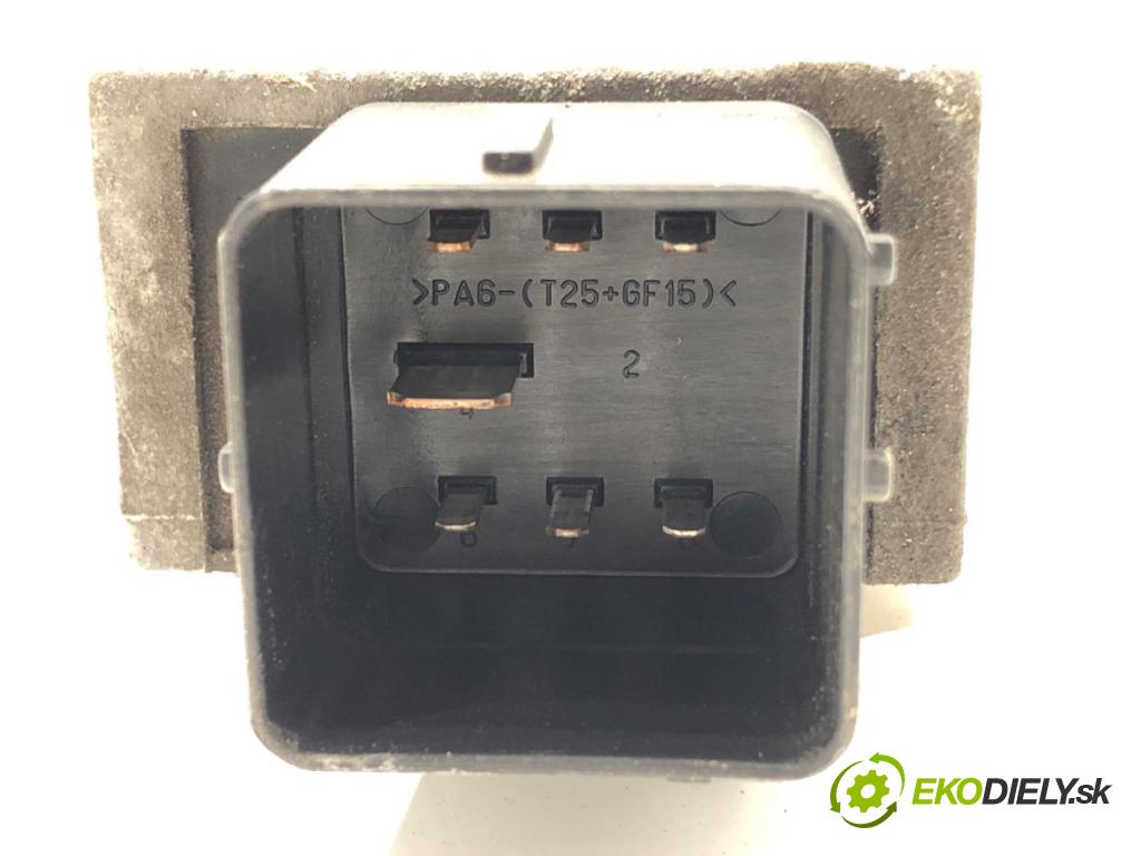 RENAULT MEGANE II Kombi (KM0/1_) 2003 - 2012    1.5 dCi (KM16, KM1E) 78 kW [106 KM] olej napędowy 2005 - 2008  relé sviečok žhavenia 9640469680 (Relé)