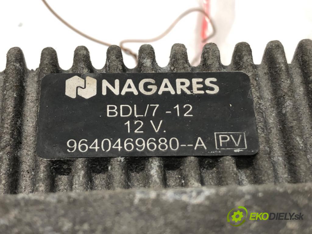 RENAULT MEGANE II Kombi (KM0/1_) 2003 - 2012    1.5 dCi (KM16, KM1E) 78 kW [106 KM] olej napędowy 2005 - 2008  relé sviečok žhavenia 9640469680 (Relé)