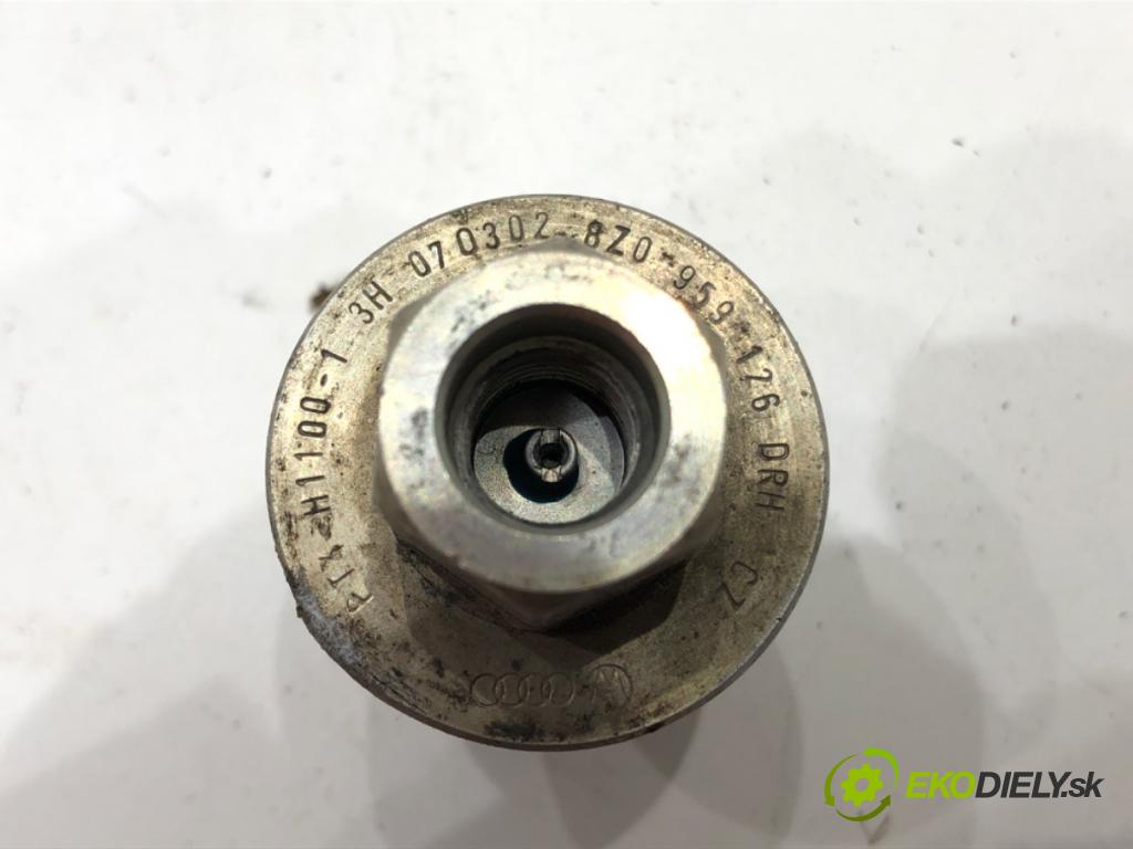 AUDI A4 B6 (8E2) 2000 - 2005    2.0 96 kW [130 KM] benzyna 2000 - 2004  Snímač klimatizácie 8Z0959126 (Snímače klimatizácie)