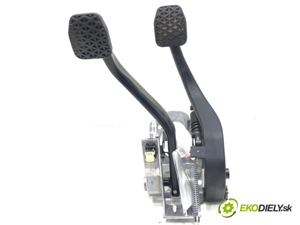 BMW 3 Touring (F31) 2012 - 2019    320 d 135 kW [184 KM] olej napędowy 2012 - 2016  PEDÁL: manuálne 6860643 6761310 (Pedále)