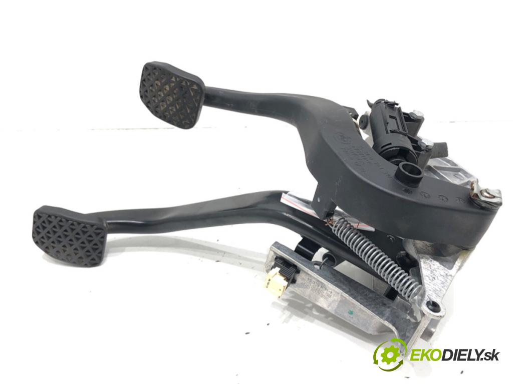 BMW 3 Touring (F31) 2012 - 2019    320 d 135 kW [184 KM] olej napędowy 2012 - 2016  PEDÁL: manuálne 6860643 6761310 (Pedále)