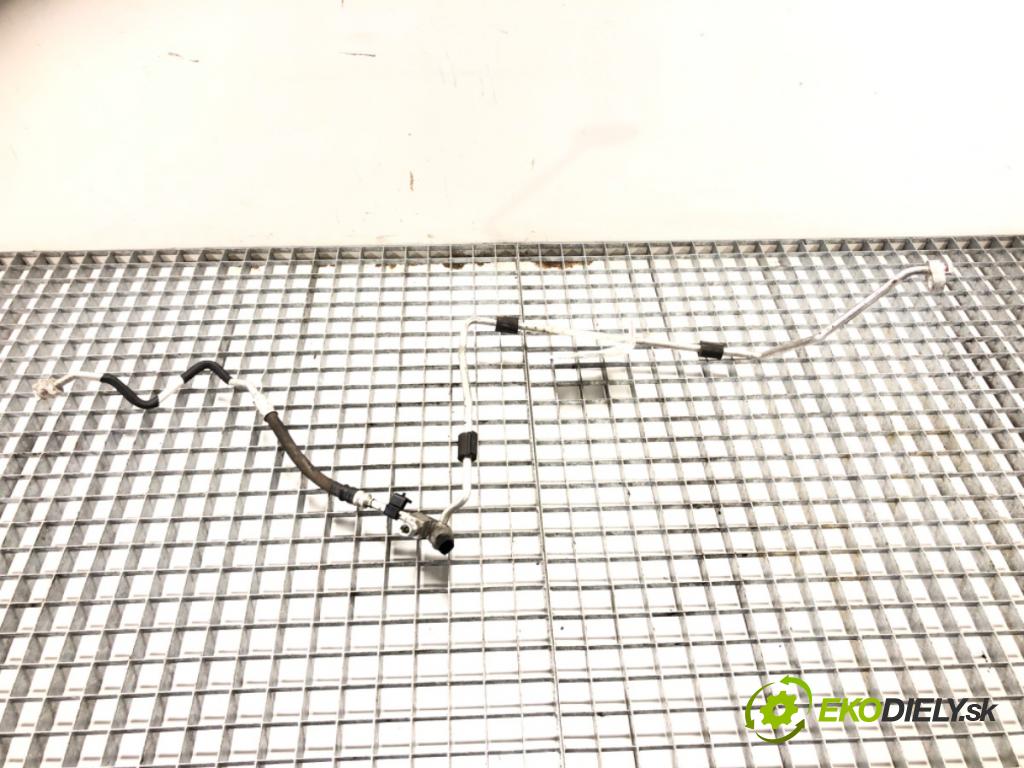 BMW 3 Touring (F31) 2012 - 2019    320 d 135 kW [184 KM] olej napędowy 2012 - 2016  rúrka klimatizácie 9212236 (Rúrky klimatizácie)