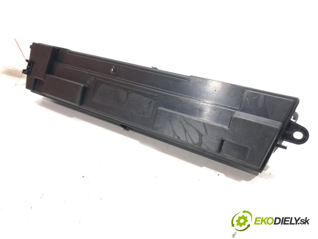 BMW 3 Touring (F31) 2012 - 2019    320 d 135 kW [184 KM] olej napędowy 2012 - 2016  Panel ovládania kúrenia  (Prepínače, spínače, tlačidlá a ovládače kúrenia)