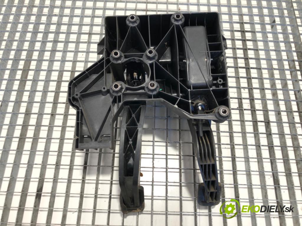 FIAT DUCATO Autobus (250_) 2006 - 2022    120 Multijet 2,3 D 88 kW [120 KM] olej napędowy 2006 - 2022  PEDÁL:  (Pedále)