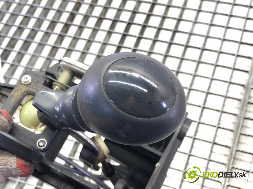 RENAULT SCÉNIC II (JM0/1_) 2003 - 2010    1.9 dCi (JM0G, JM12, JM1G, JM2C) 88 kW [120 KM] olej napędowy 2003 - 2006  Kulisa  (Rýchlostné páky / kulisy)