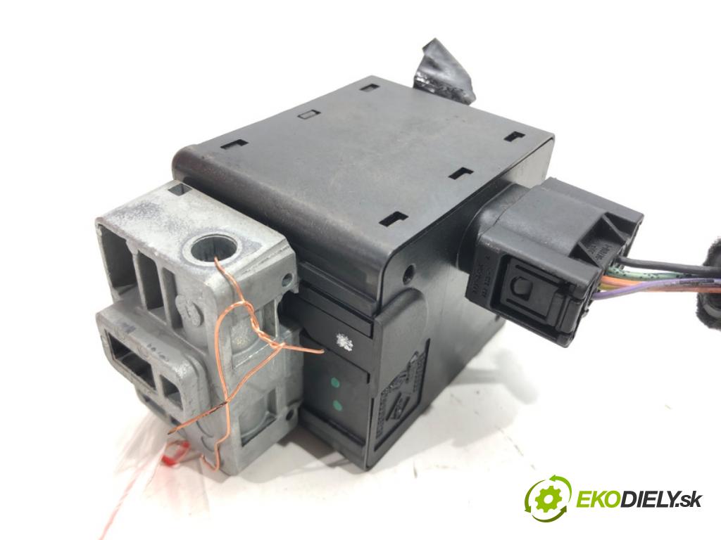 RENAULT SCÉNIC II (JM0/1_) 2003 - 2010    1.9 dCi (JM0G, JM12, JM1G, JM2C) 88 kW [120 KM] olej napędowy 2003 - 2006  blokáda volantu  (Ostatné)