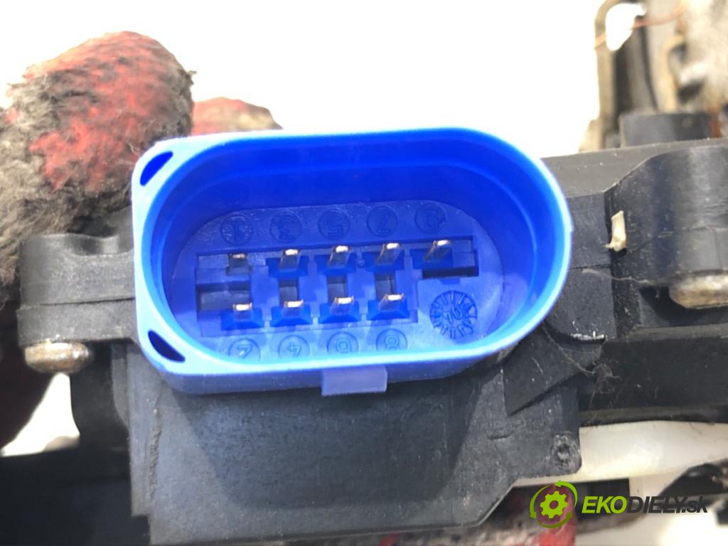 VW TOURAN (1T1, 1T2) 2003 - 2010    1.9 TDI 77 kW [105 KM] olej napędowy 2003 - 2010  zámok dveře levý přední část 3D1837015