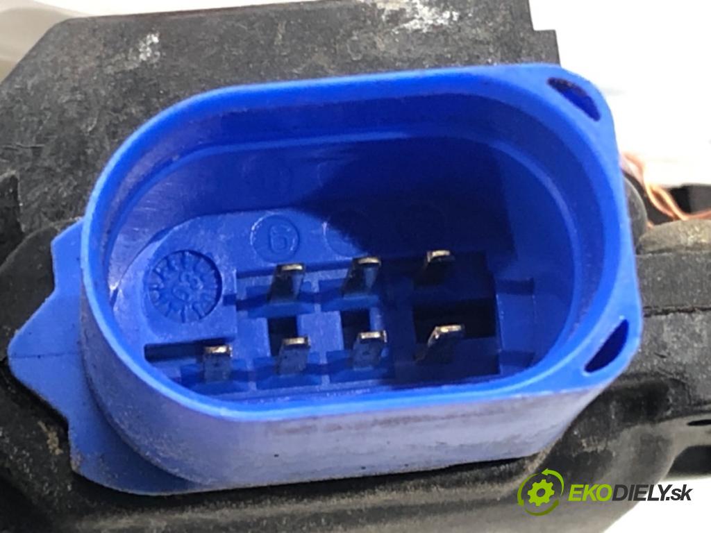 SEAT ALTEA (5P1) 2004 - 2022    1.9 TDI 77 kW [105 KM] olej napędowy 2004 - 2022  zámok dveře levý zadní část 7L0839015