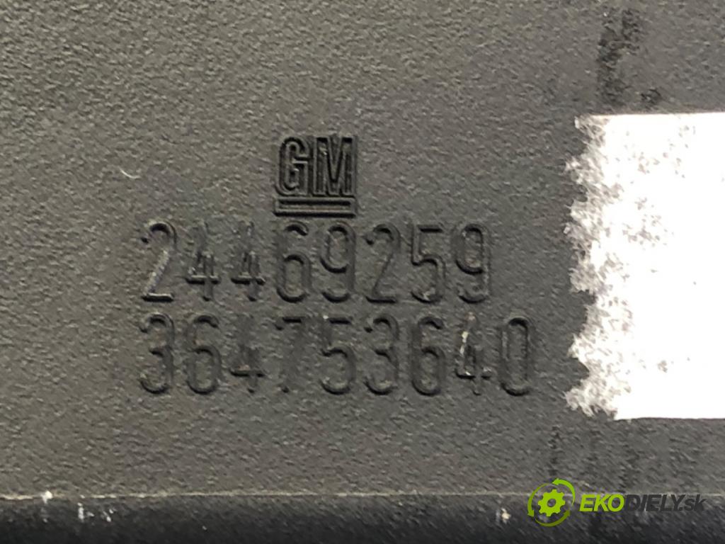 OPEL VECTRA C Kombi (Z02) 2003 - 2009    2.2 direct (F35) 114 kW [155 KM] benzyna 2003 - 2008  Roleta 24469259 (Rolety kufra)