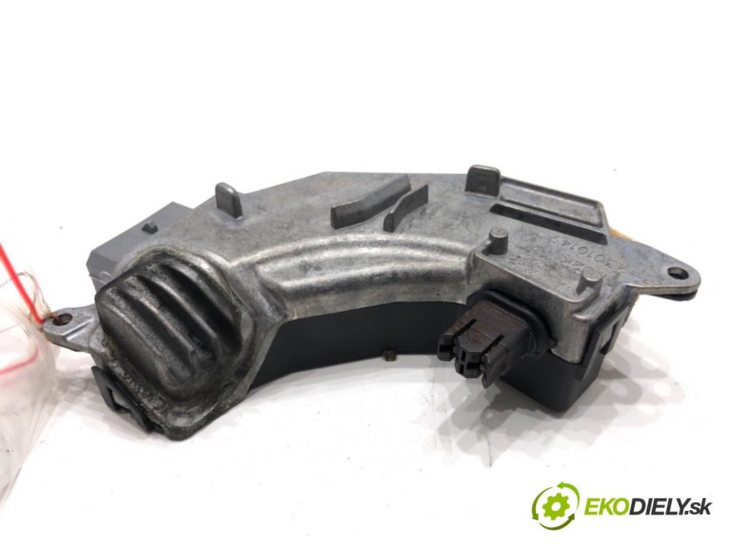 OPEL VECTRA C Kombi (Z02) 2003 - 2009    2.2 direct (F35) 114 kW [155 KM] benzyna 2003 - 2008  Odpor, rezistor kúrenia vzduchu 73421312 (Odpory (rezistory) kúrenia)