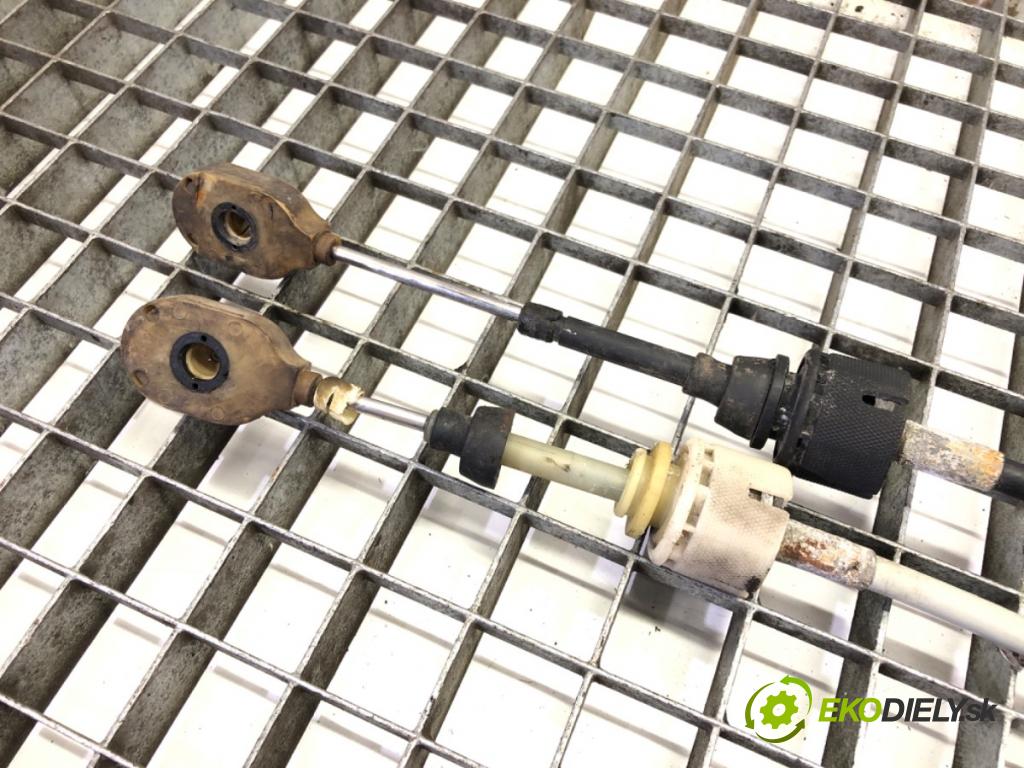 OPEL VECTRA C Kombi (Z02) 2003 - 2009    2.2 direct (F35) 114 kW [155 KM] benzyna 2003 - 2008  Kulisa  (Rýchlostné páky / kulisy)