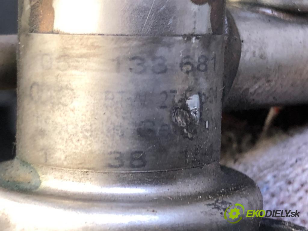 AUDI A4 B6 (8E2) 2000 - 2005    2.0 96 kW [130 KM] benzyna 2000 - 2004  Lišta vstrekovacia 06B133551T (Vstrekovacie lišty)