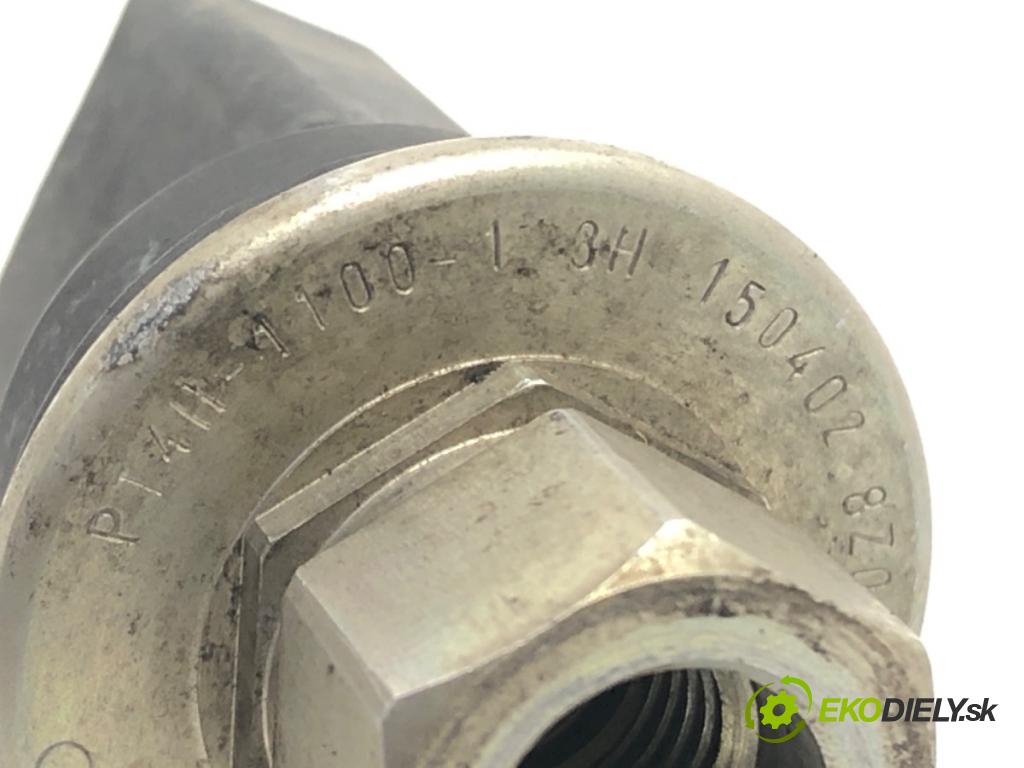 AUDI A4 B6 (8E2) 2000 - 2005    2.0 96 kW [130 KM] benzyna 2000 - 2004  snímač klimatizace 8Z0959126 (Snímače)