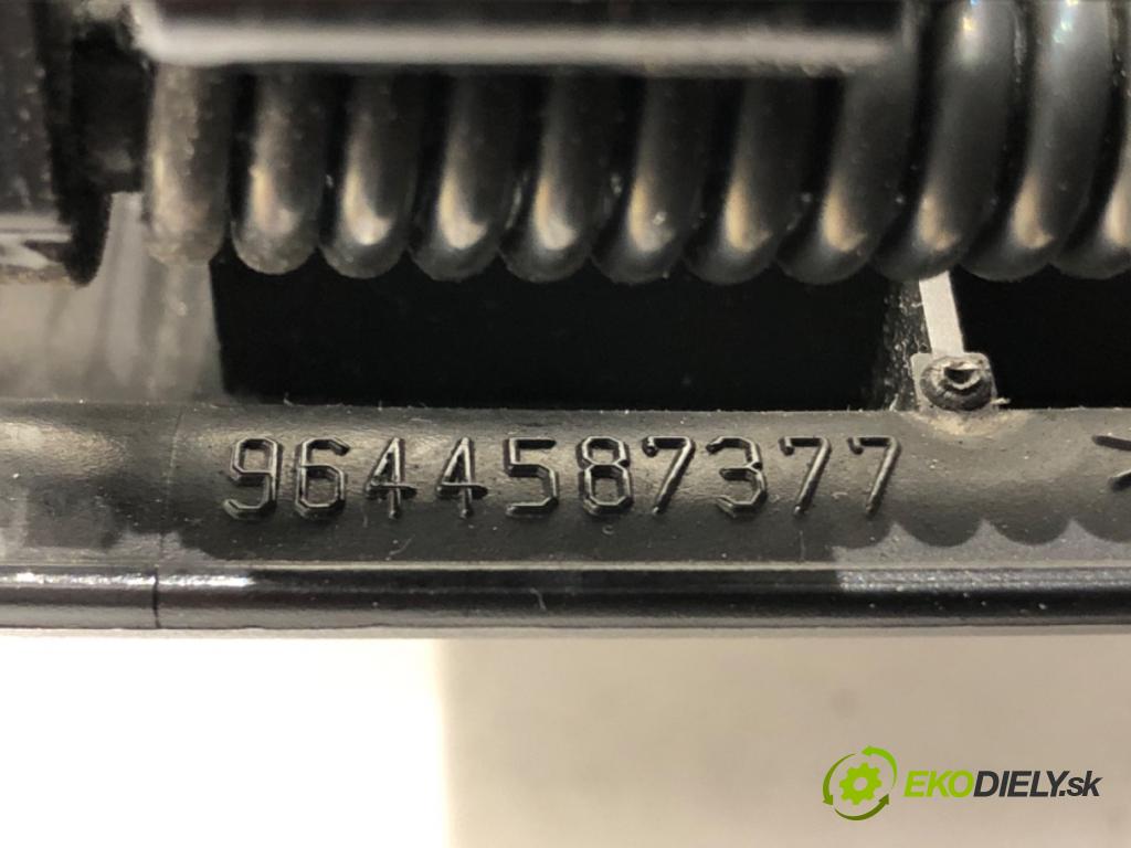 PEUGEOT 407 (6D_) 2004 - 2011    2.0 HDi 135 (6DRHRH, 6DRHRE, 6DRHRG, 6DRHRJ) 100 kW [136 KM] olej napędowy 2004 - 2010  Lakťová opierka  (Lakťové opierky)