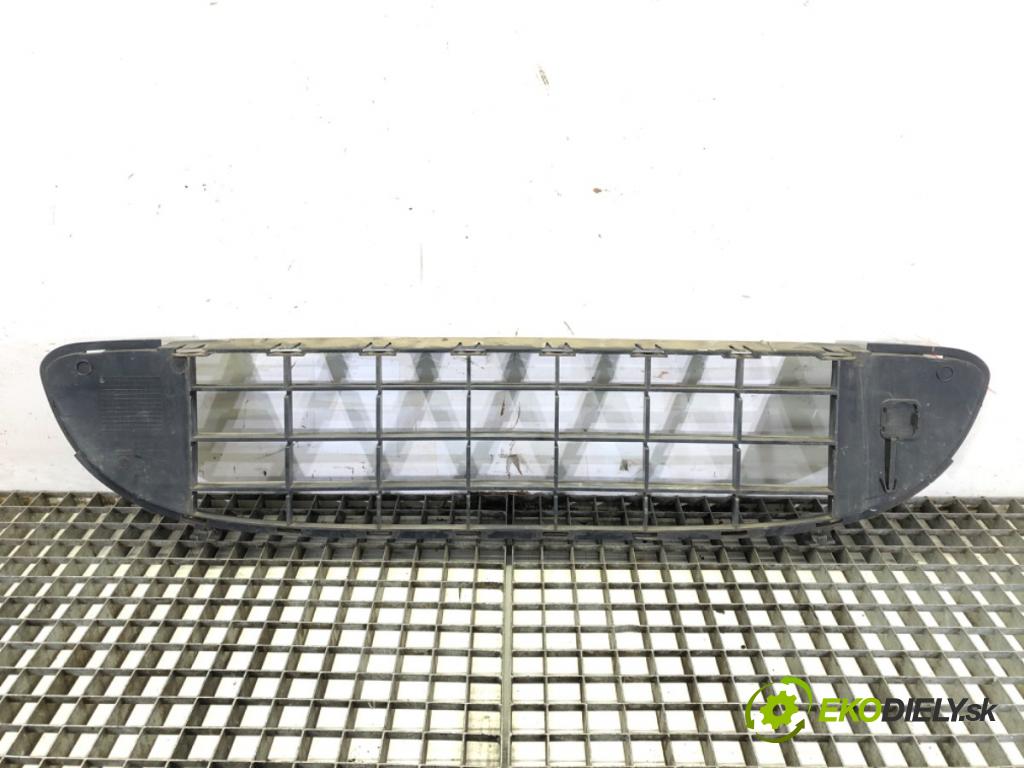 PEUGEOT 407 (6D_) 2004 - 2011    2.0 HDi 135 (6DRHRH, 6DRHRE, 6DRHRG, 6DRHRJ) 100 kW [136 KM] olej napędowy 2004 - 2010  mří nárazníka přední část 9644644277 (Mřížky (masky) chladičů)