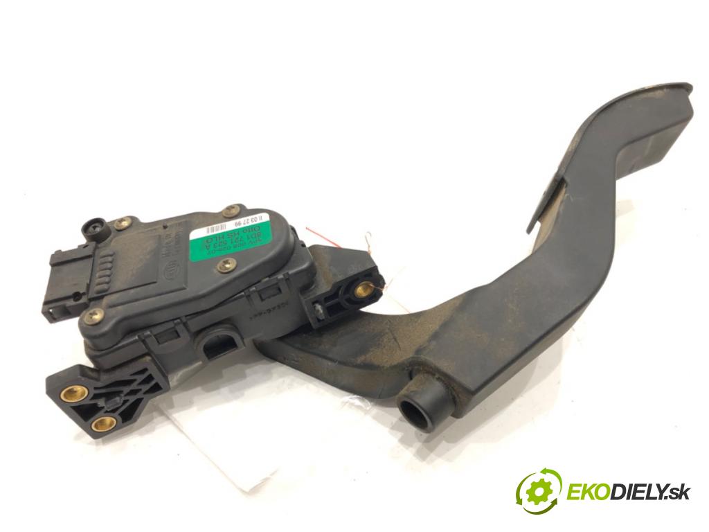 AUDI A4 B5 (8D2) 1994 - 2001    1.8 92 kW [125 KM] benzyna 1994 - 2000  Potenciometer plynu 8D1721523A (Pedále)