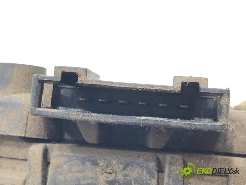 AUDI A4 B5 (8D2) 1994 - 2001    1.8 92 kW [125 KM] benzyna 1994 - 2000  Potenciometer plynu 8D1721523A (Pedále)