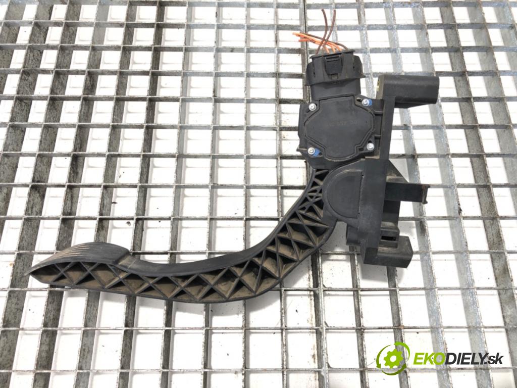 IVECO DAILY III Autobus 1999 - 2006    35 S 12, 35 C 12, 40 C 12 85 kW [116 KM] olej napędowy 2003 - 2006  Potenciometer plynu 0281002632 (Pedále)