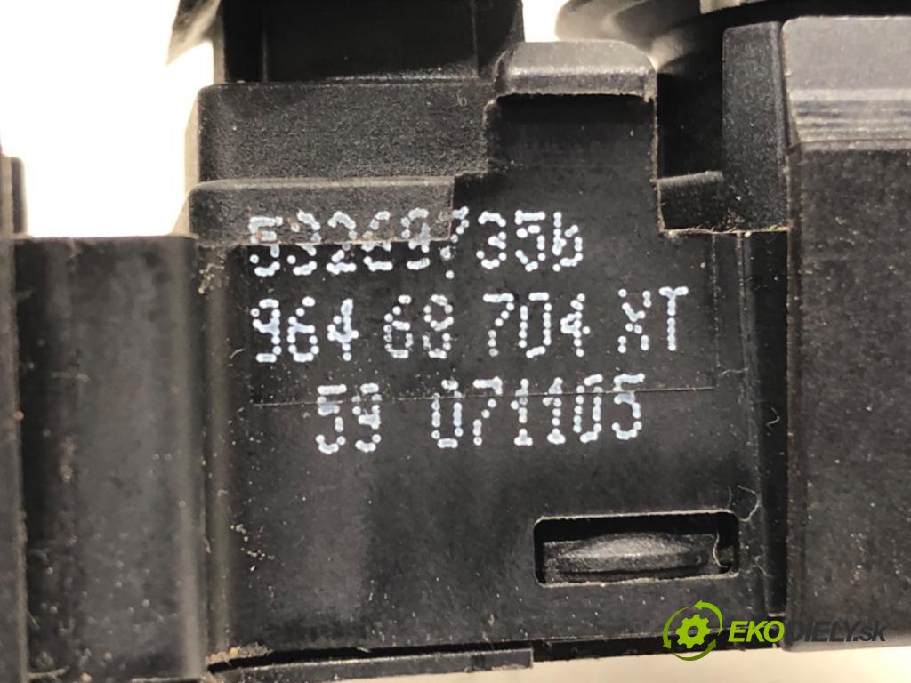 PEUGEOT 407 (6D_) 2004 - 2011    2.0 16V (6DRFJC, 6DRFJE, 6DRFJF) 103 kW [140 KM] benzyna 2005 - 2010  Prepínač okien 96468704XT (Prepínače, spínače, tlačidlá a ovládače kúrenia)