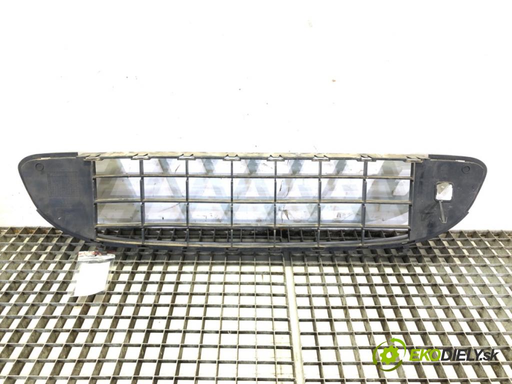 PEUGEOT 407 (6D_) 2004 - 2011    2.0 16V (6DRFJC, 6DRFJE, 6DRFJF) 103 kW [140 KM] benzyna 2005 - 2010  mří nárazníka přední část 9644644277 (Mřížky (masky) chladičů)