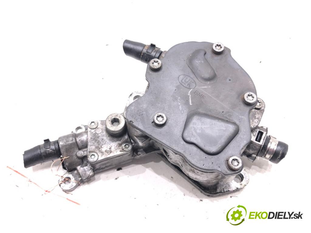 AUDI A4 B5 (8D2) 1994 - 2001    1.9 TDI 85 kW [116 KM] olej napędowy 2000 - 2000  pumpa vakuová 038145209H