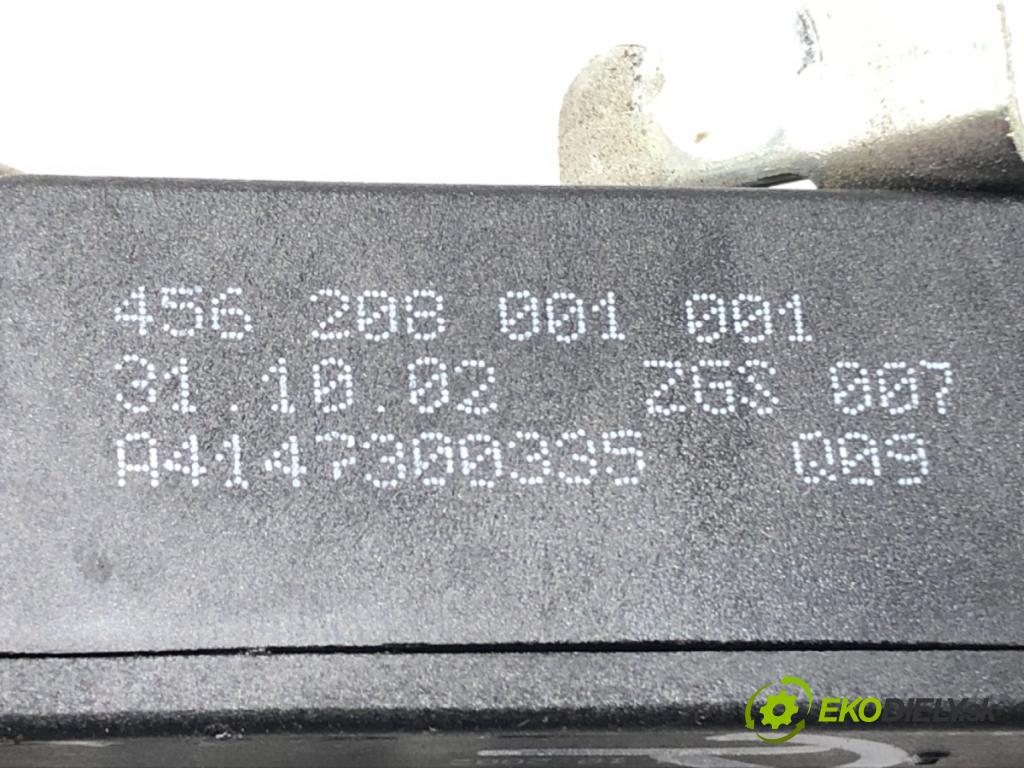 MERCEDES-BENZ VANEO (414) 2002 - 2005    1.6 (414.700) 75 kW [102 KM] benzyna 2002 - 2005  zámok dveře pravý zadní část A4147300335