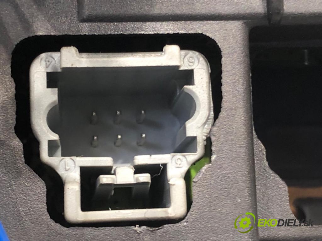 CITROEN C5 I (DC_) 2001 - 2005    1.8 16V (DC6FZB, DC6FZE) 85 kW [115 KM] benzyna 2001 - 2004  Prepínač kombinovaný 96511175XT (Prepínače, spínače, tlačidlá a ovládače kúrenia)