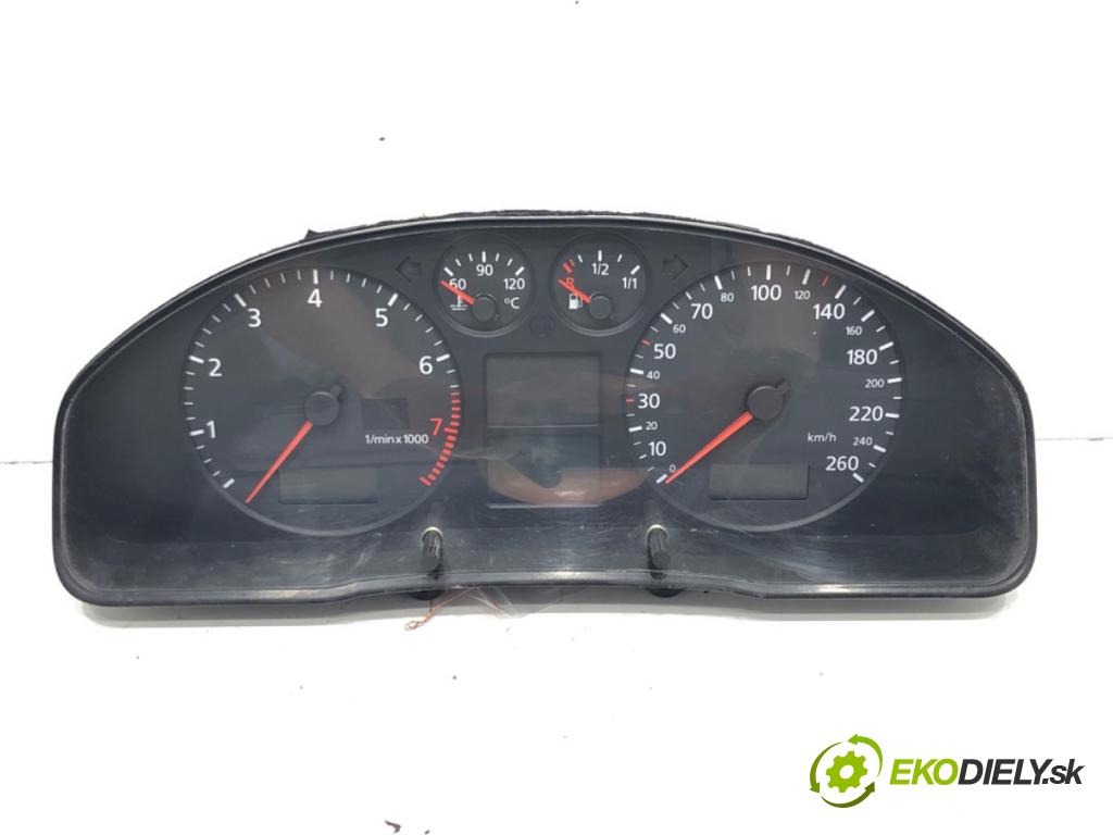 AUDI A4 B5 (8D2) 1994 - 2001    1.6 74 kW [100 KM] benzyna 1994 - 2000  Prístrojovka 8D0920900K (Prístrojové dosky, displeje)