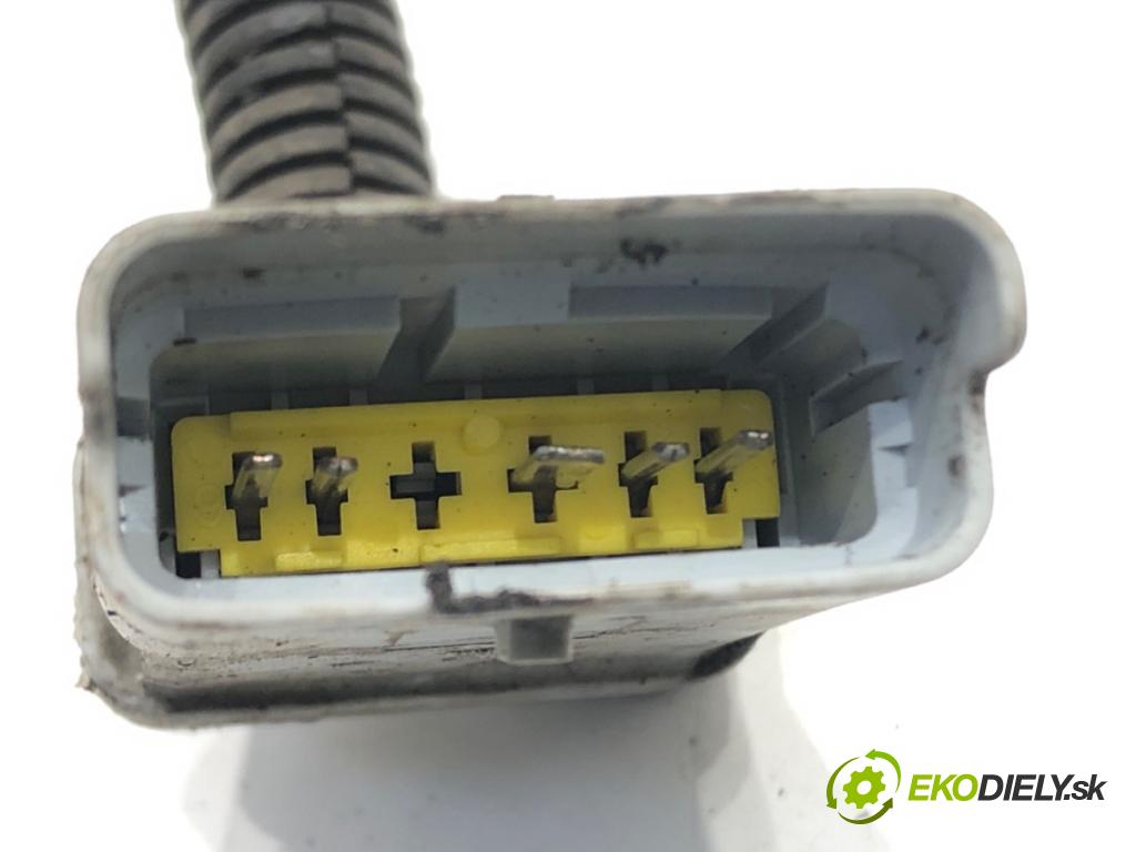 CITROEN C4 I (LC_) 2004 - 2014    1.6 16V 80 kW [109 KM] benzyna 2004 - 2011  Lišta vstrekovacia 0280158057 (Vstrekovacie lišty)