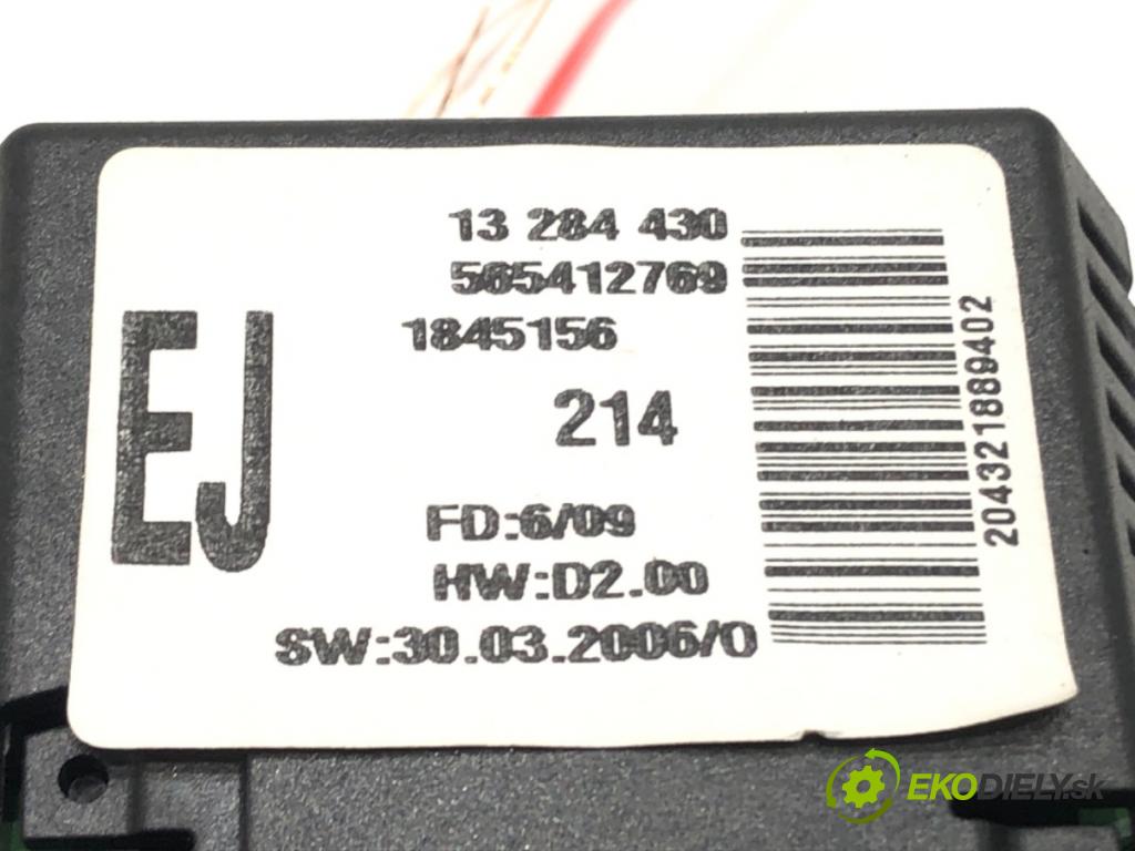 OPEL CORSA D (S07) 2006 - 2014    1.2 (L08, L68) 59 kW [80 KM] benzyna 2006 - 2014  Dislpej 13284430 (Prístrojové dosky, displeje)