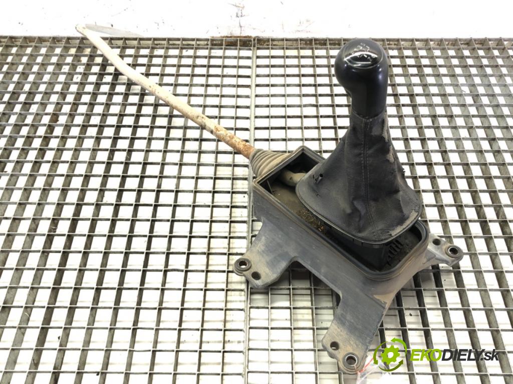 OPEL CORSA D (S07) 2006 - 2014    1.2 (L08, L68) 59 kW [80 KM] benzyna 2006 - 2014  Kulisa  (Rýchlostné páky / kulisy)