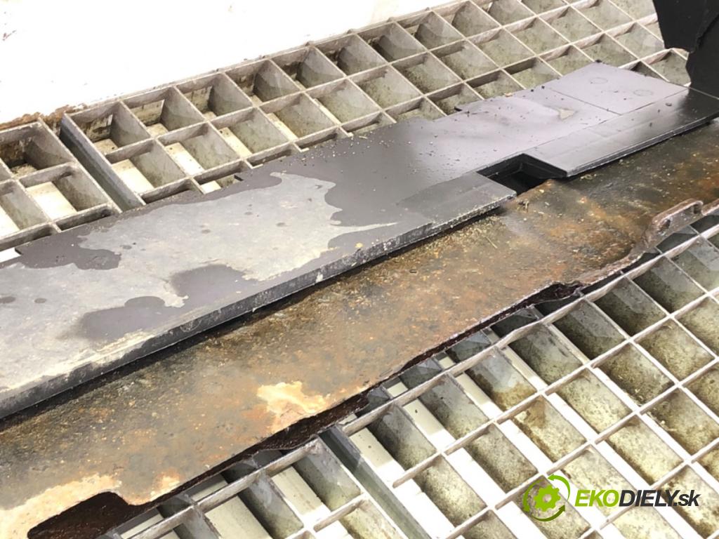 SKODA OCTAVIA I (1U2) 1996 - 2010    1.9 TDI 66 kW [90 KM] olej napędowy 1996 - 2010  držák přední část 1U0805565D (Výztuhy přední)