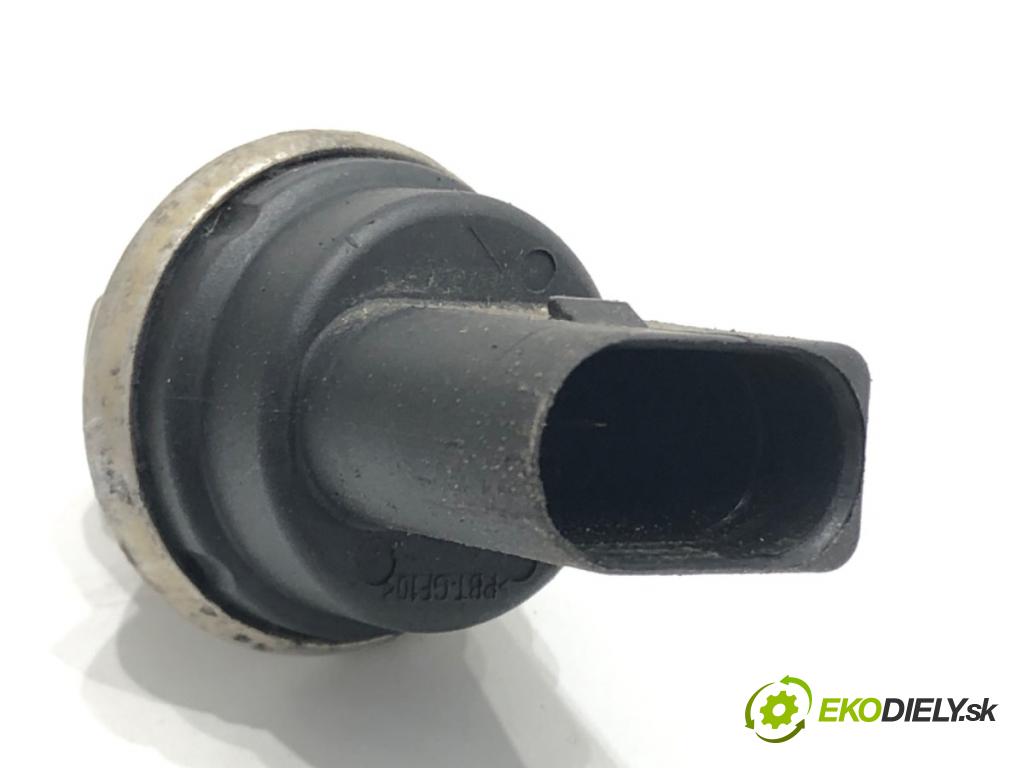 AUDI A4 B6 Avant (8E5) 2000 - 2005    1.9 TDI 96 kW [130 KM] olej napędowy 2001 - 2004  snímač klimatizace 8Z0959126 (Snímače)