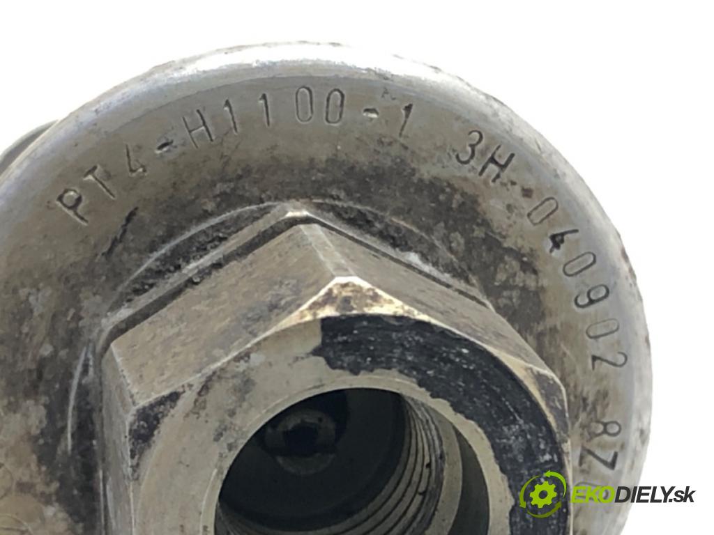 AUDI A4 B6 Avant (8E5) 2000 - 2005    1.9 TDI 96 kW [130 KM] olej napędowy 2001 - 2004  snímač klimatizace 8Z0959126 (Snímače)