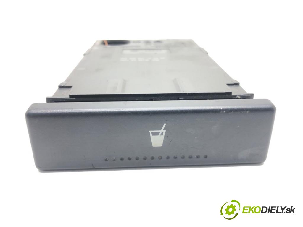 VW SHARAN (7M8, 7M9, 7M6) 1995 - 2010    1.9 TDI 85 kW [115 KM] olej napędowy 2000 - 2010  Držiak na nápoje  (Úchyty, držiaky na nápoje)