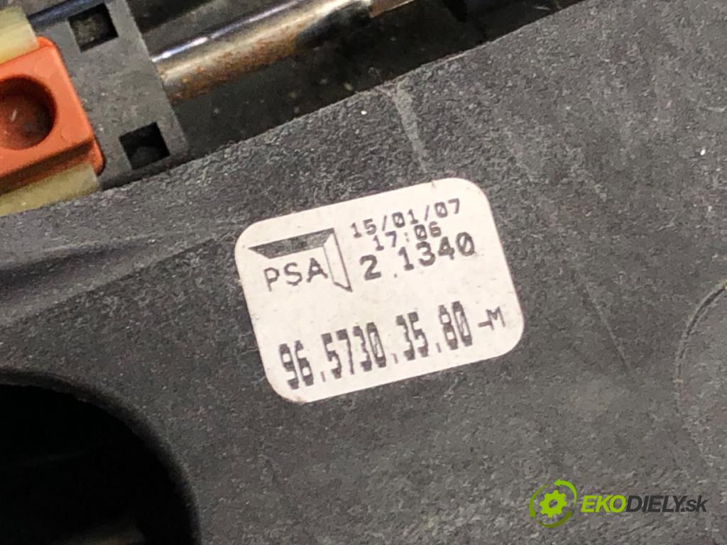 CITROEN C4 I (LC_) 2004 - 2014    1.6 HDi 80 kW [109 KM] olej napędowy 2004 - 2011  Kulisa 9657303580 (Rýchlostné páky / kulisy)