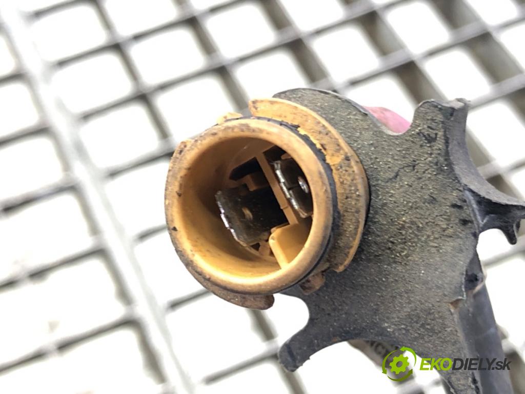 VW PASSAT B5 Variant (3B5) 1997 - 2001    2.8 V6 142 kW [193 KM] benzyna 1997 - 2000  Ventilátor klimatizácie  (Ventilátory chladičov klimatizácie)