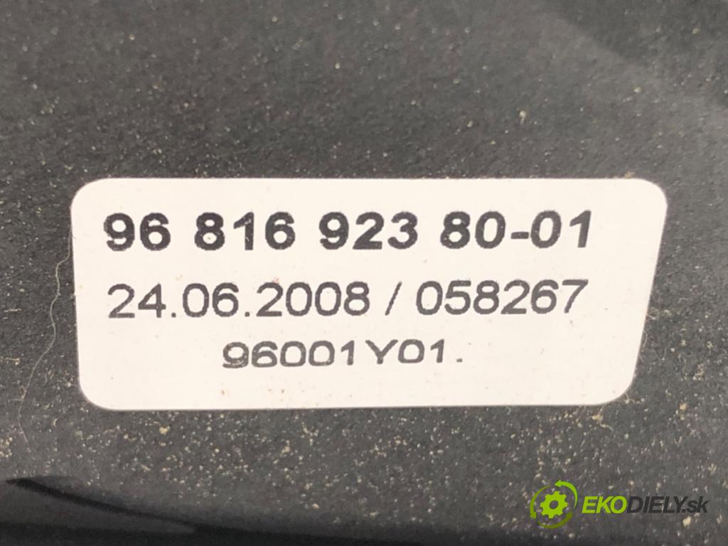 PEUGEOT 207 (WA_, WC_) 2006 - 2015    1.4 16V 65 kW [88 KM] benzyna 2006 - 2013  Kulisa 9681692380 (Rýchlostné páky / kulisy)