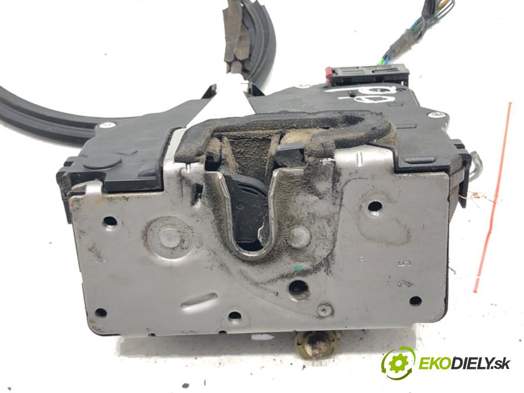 FIAT GRANDE PUNTO (199_) 2005 - 2022    1.4 (199AXB11, 199AXB1A, 199BXB1A, 199AXL1A) 57 kW [77 KM] benzyna 2005 - 2015  zámok dveře pravý přední část 55702904