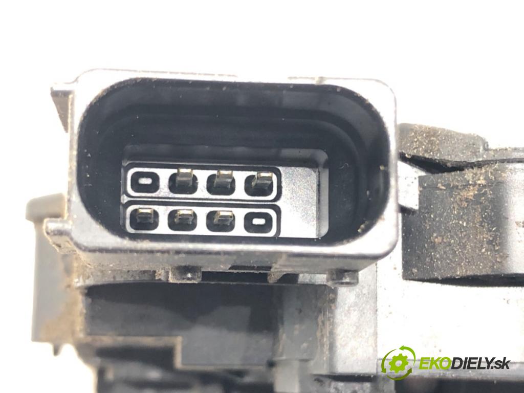 FIAT GRANDE PUNTO (199_) 2005 - 2022    1.4 (199AXB11, 199AXB1A, 199BXB1A, 199AXL1A) 57 kW [77 KM] benzyna 2005 - 2015  zámok dveře pravý přední část 55702904
