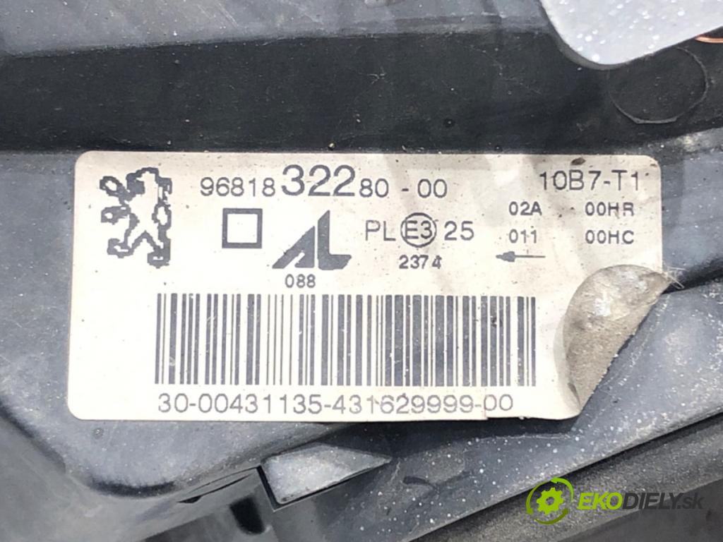 PEUGEOT 307 SW (3H) 2002 - 2009    2.0 16V 103 kW [140 KM] benzyna 2005 - 2008  Svetlomet pravy predný 9681832280