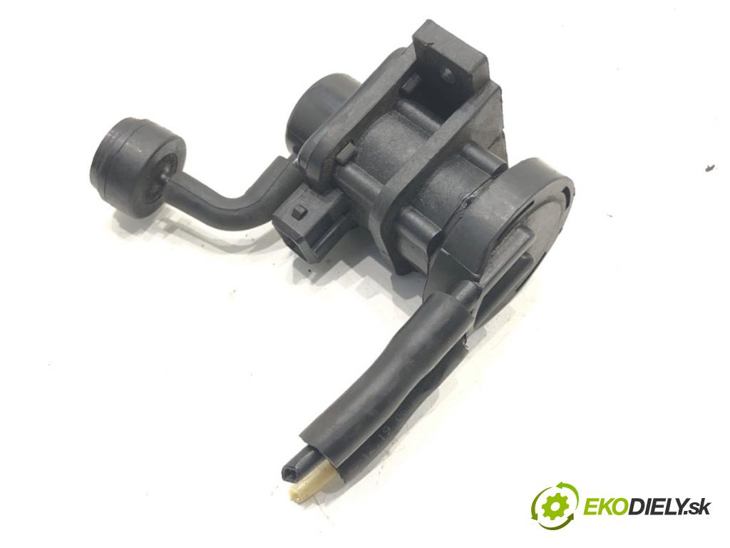 OPEL VECTRA C (Z02) 2002 - 2009    2.0 DTI 16V (F69) 74 kW [101 KM] olej napędowy 2002 - 2006  Ventil tlaku  (Ventily)