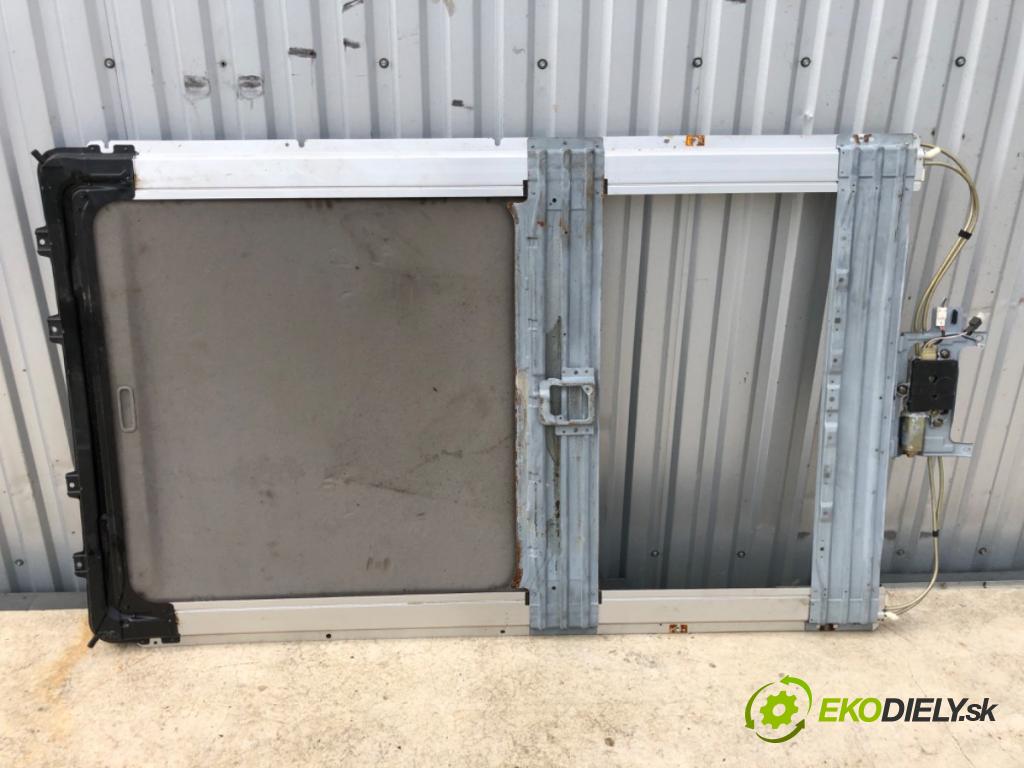 NISSAN X-TRAIL I (T30) 2001 - 2013    2.2 DCi FWD 84 kW [114 KM] olej napędowy 2001 - 2004  střešní okno  (Okna karoserie)