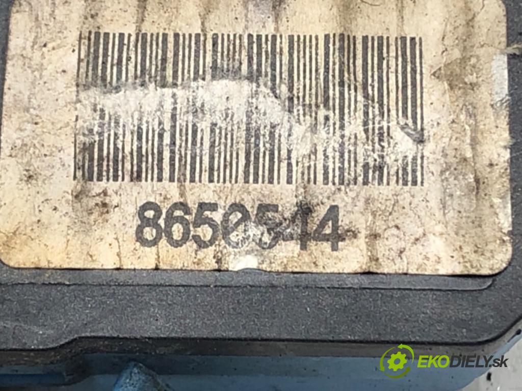 VOLVO S60 I (384) 2000 - 2010    2.4 D 96 kW [130 KM] olej napędowy 2001 - 2010  zámok dveře levý přední část 8650544