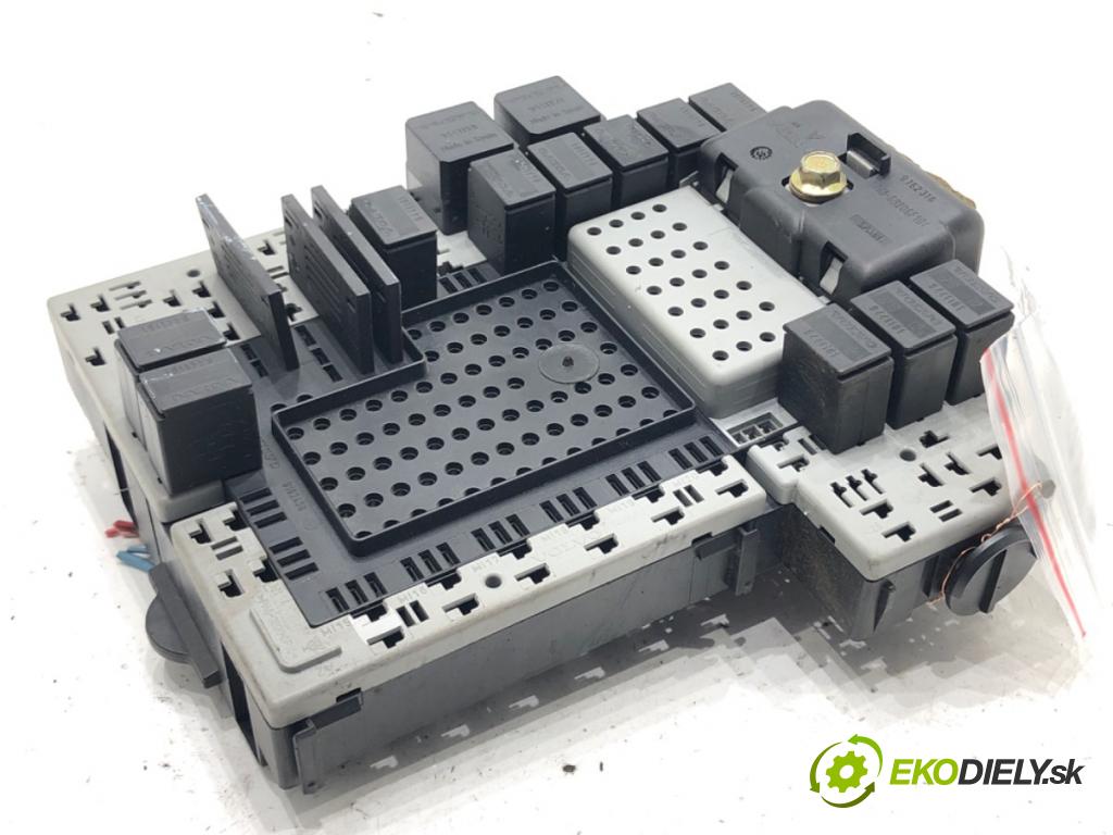 VOLVO S60 I (384) 2000 - 2010    2.4 D 96 kW [130 KM] olej napędowy 2001 - 2010  modul BSI 08697207 (Pojistkové skříňky)