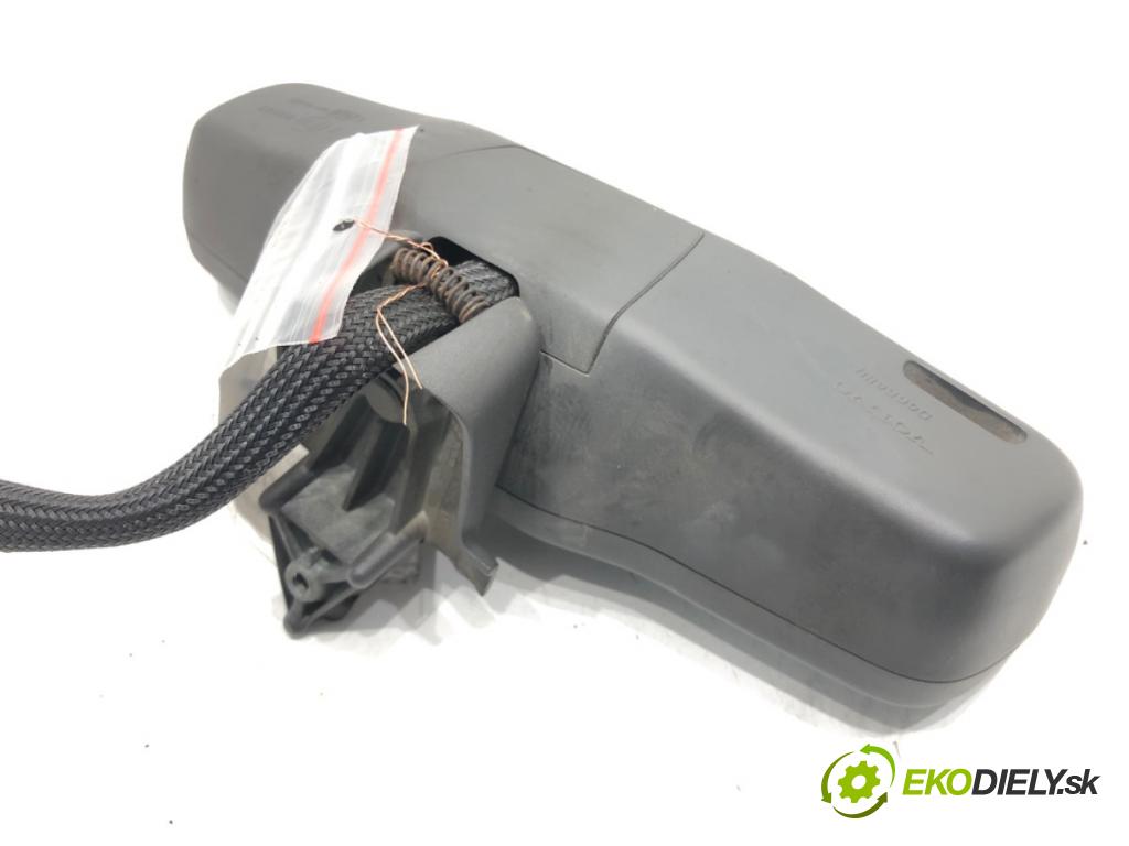 VOLVO S60 I (384) 2000 - 2010    2.4 D 96 kW [130 KM] olej napędowy 2001 - 2010  zpětné zrcátko vnitřní  (Světla vnitřní)